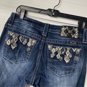 Miss Me Jeans Women 28W  Mid Rise Crop Distressed Jeweled Back Pocket ME8316VC